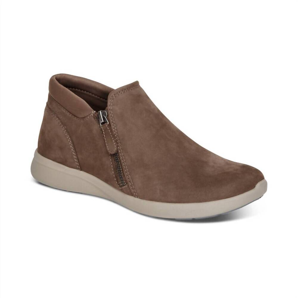 NEW AETREX women's addie ankle bootie in brown